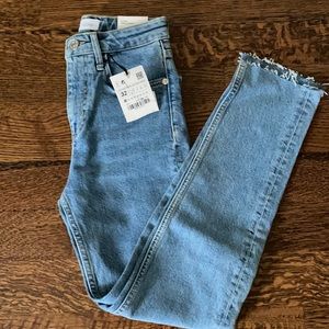 Zara Hi-Rise Ankle Length Light Wash Jeans